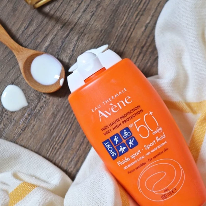 ارایشی بهداشتی ضدآفتاب بی رنگ اون avene ارایشی بهداشتی