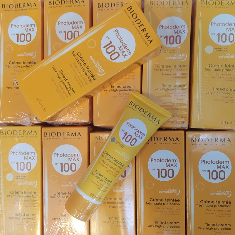 کرم ضد آفتاب رنگی بیودرما لیبل قرمز (spf100) مرطوب کننده و آبرسان مقاوم در برابر اشعه آفتاب و کاملا ضد آب و تعریق